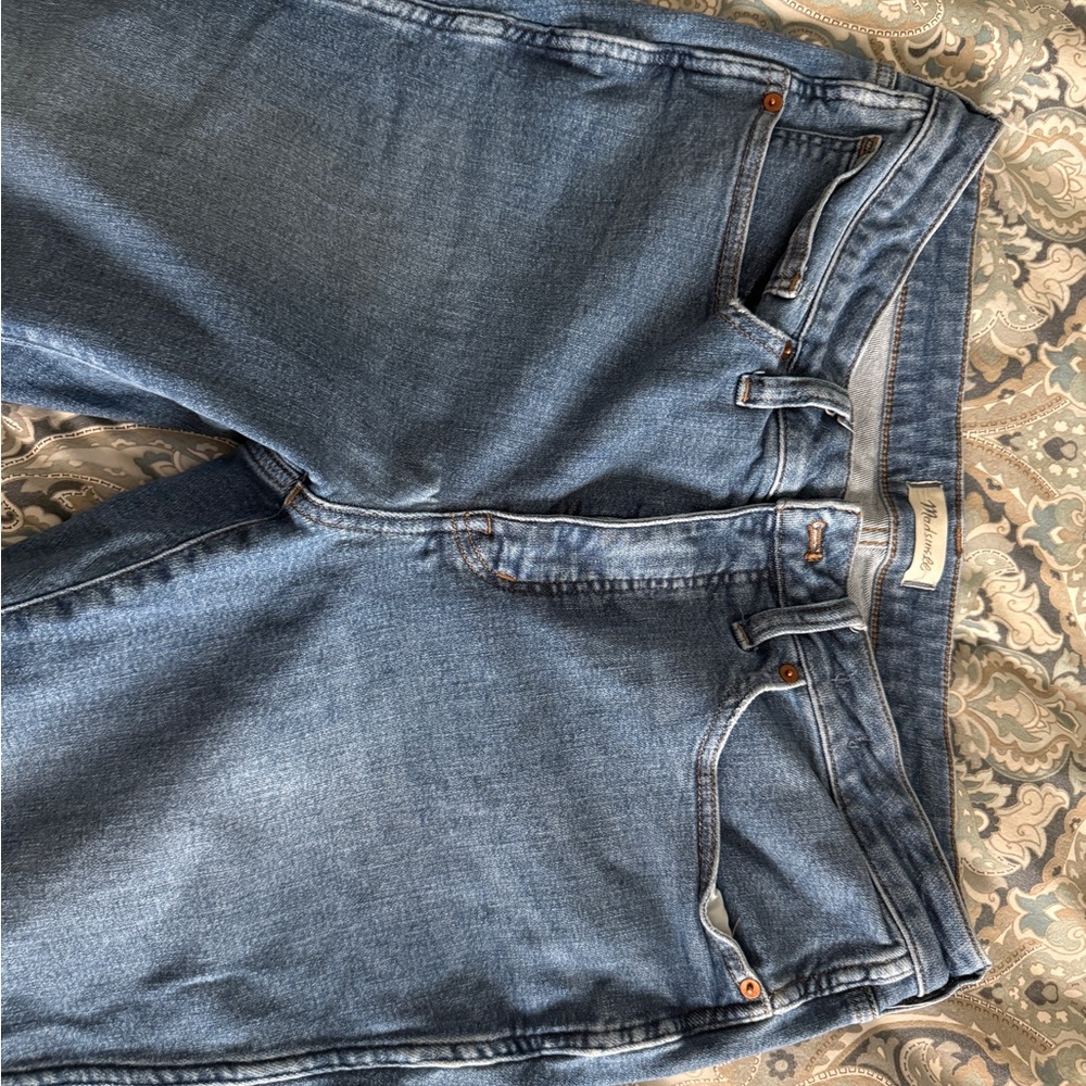 Madewell Classic Indigo Cropped Jeans - Picture 4 of 5